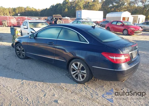 2011 Mercedes-Benz E 350 z USA, uszkodzony, nr VIN WDDKJ5GB5BF086597